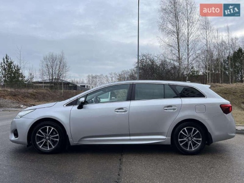 Toyota Avensis 2016