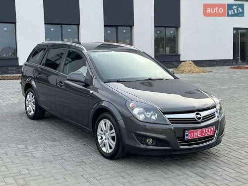 Opel Astra 2010
