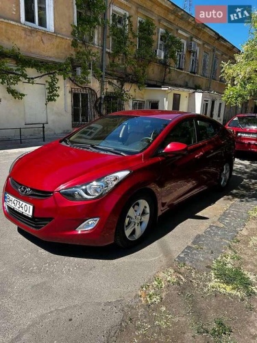 Hyundai Elantra 2013