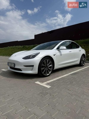 Tesla Model 3 2018