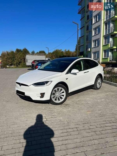 Tesla Model X 2016
