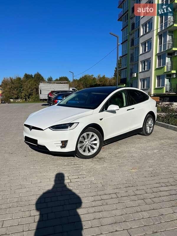 Tesla Model X 2016