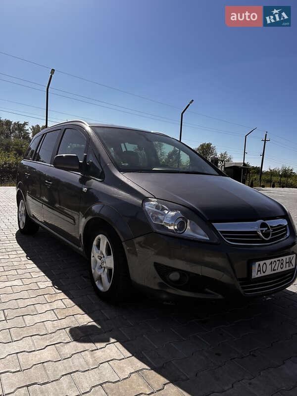 Opel Zafira 2011