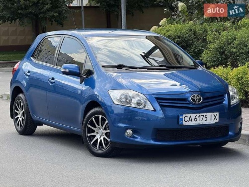 Toyota Auris 2012