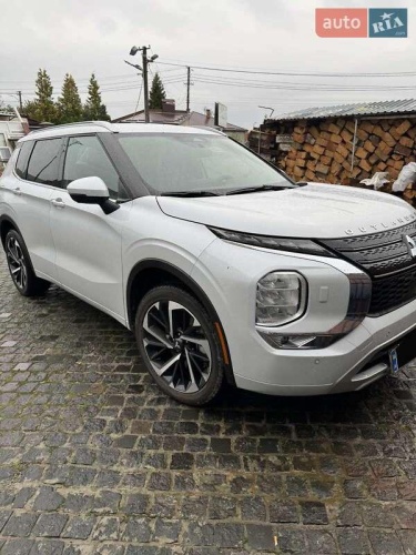 Mitsubishi Outlander 2022