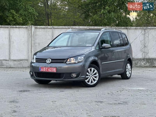 Volkswagen Touran 2011
