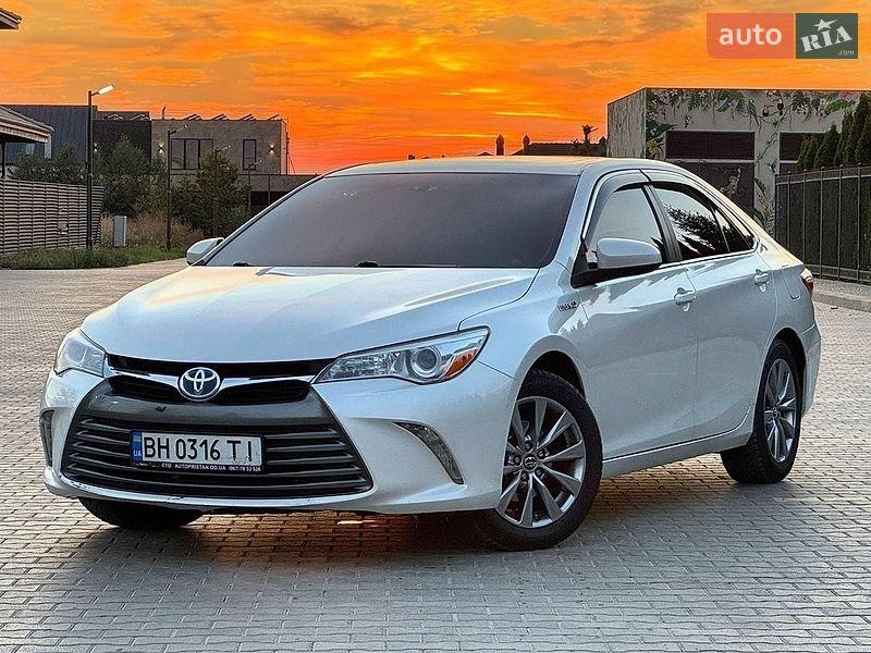 Toyota Camry 2016