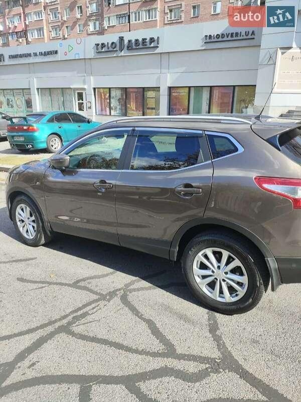 Nissan Qashqai 2015