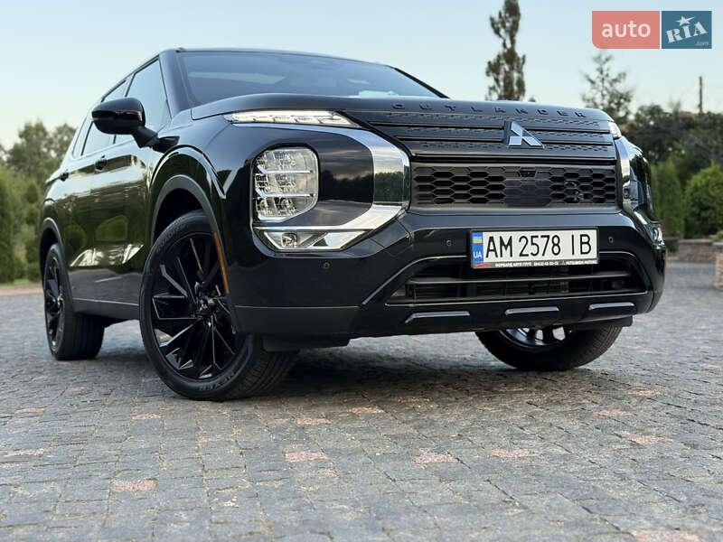 Mitsubishi Outlander 2024