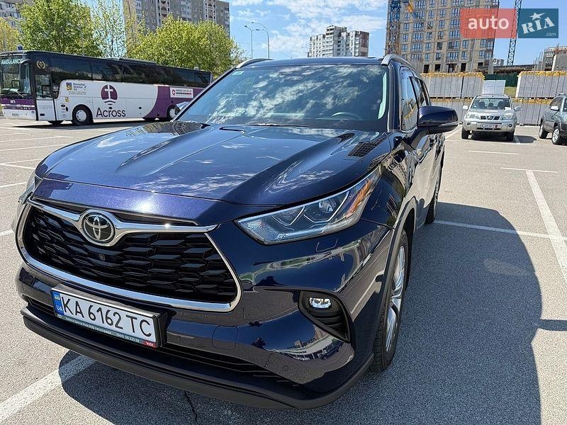 Toyota Highlander 2021