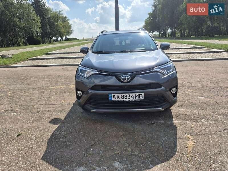 Toyota RAV4 2016