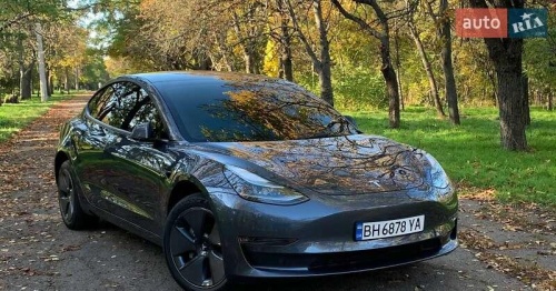 Tesla Model 3 2023