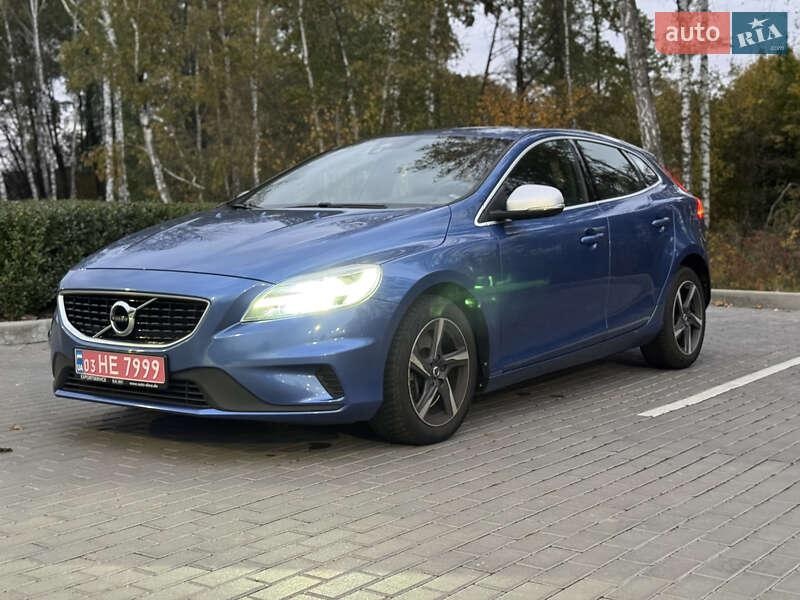 Volvo V40 2017