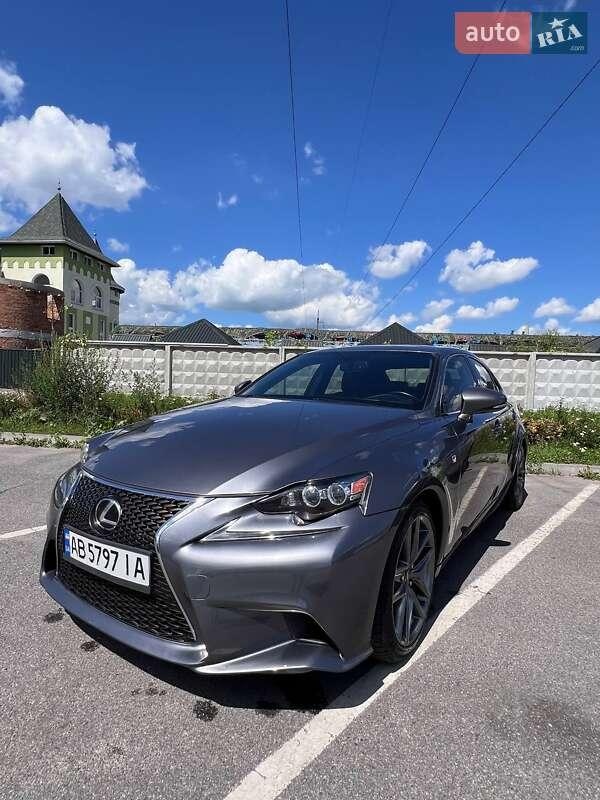 Lexus IS 2015