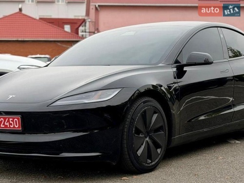 Tesla Model 3 2025