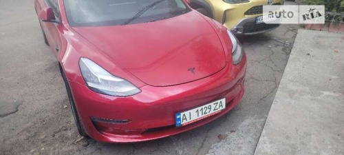 Tesla Model 3 2019