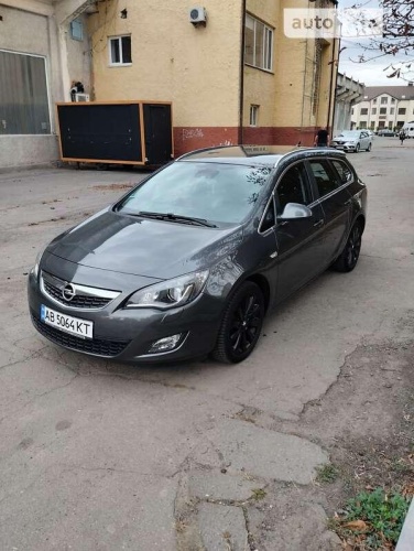 Opel Astra 2011