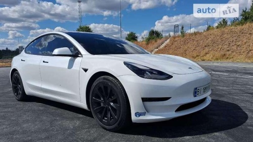 Tesla Model 3 2021