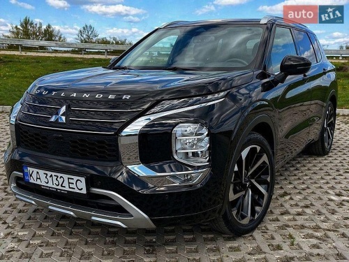 Mitsubishi Outlander 2023