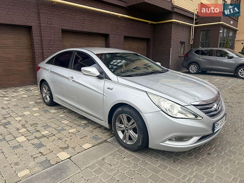 Hyundai Sonata 2012