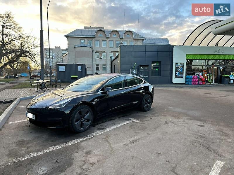 Tesla Model 3 2019