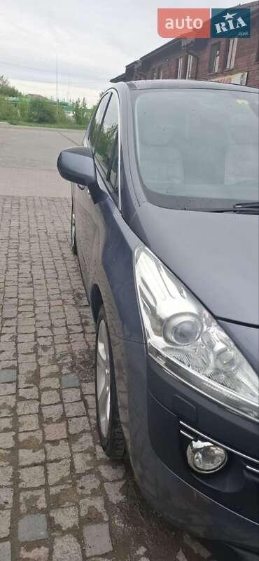 Peugeot 3008 2011