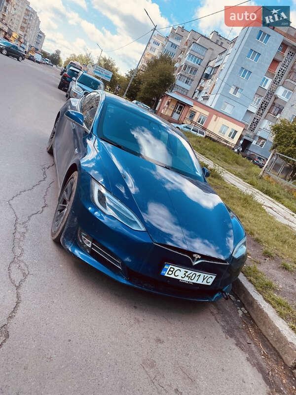 Tesla Model S 2018