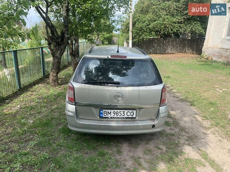 Opel Astra 2011