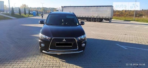 Mitsubishi Outlander 2012