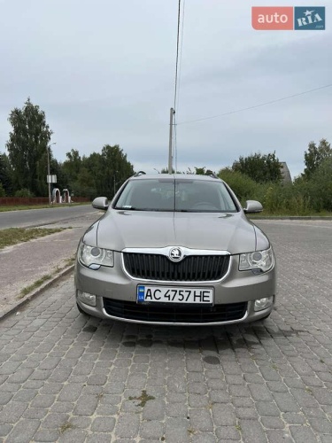 Skoda Superb 2011