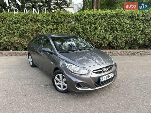 Hyundai Accent 2013