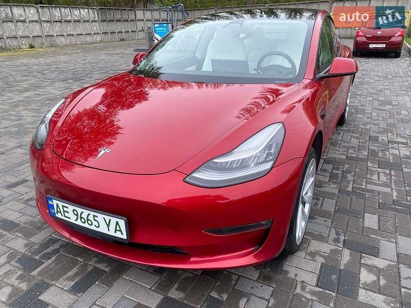Tesla Model 3 2020