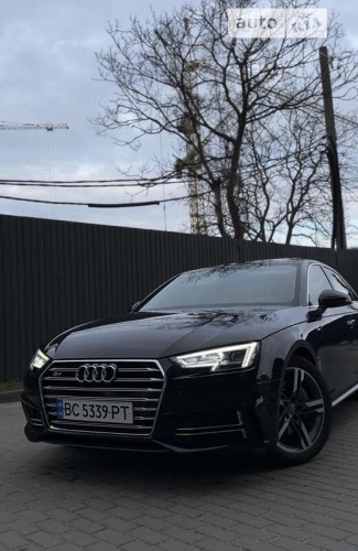 Audi A4 2018