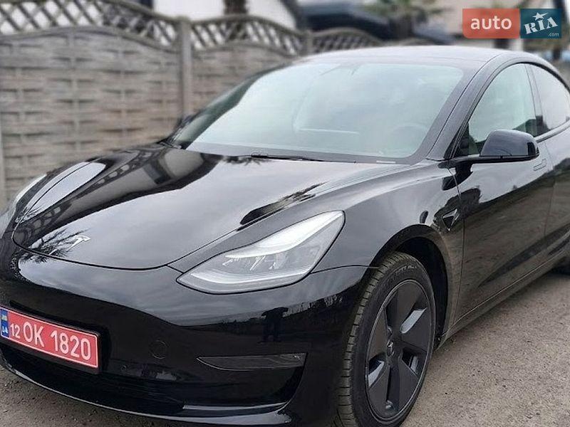Tesla Model 3 2023
