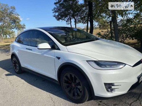 Tesla Model X 2018