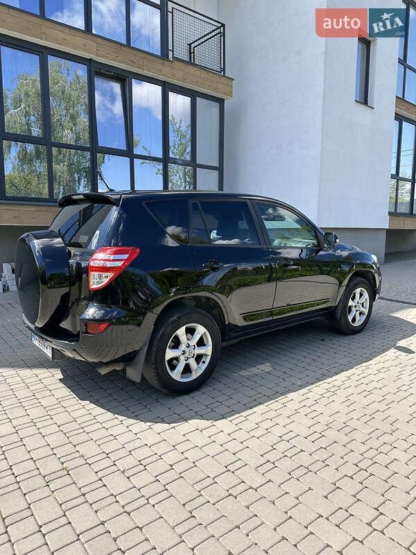Toyota RAV4 2011