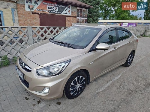 Hyundai Accent 2012