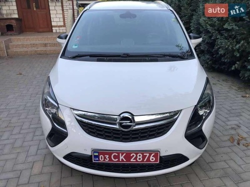 Opel Zafira 2016