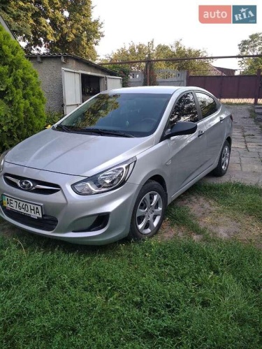 Hyundai Accent 2012
