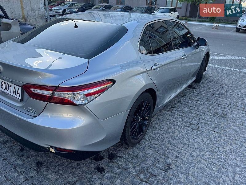 Toyota Camry 2017