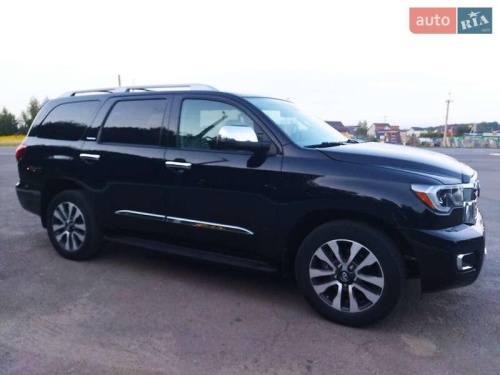 Toyota Sequoia 2017