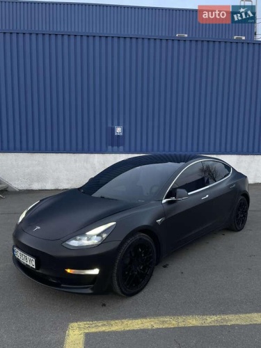 Tesla Model 3 2020