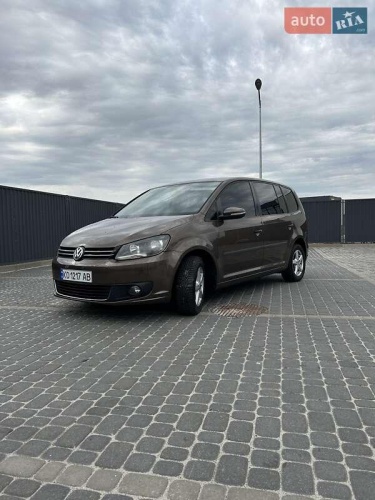 Volkswagen Touran 2011