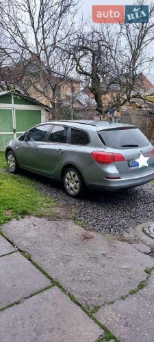 Opel Astra 2011