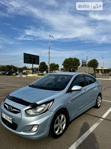 Hyundai Accent 2012