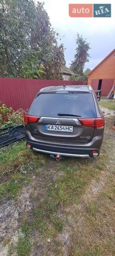 Mitsubishi Outlander 2016