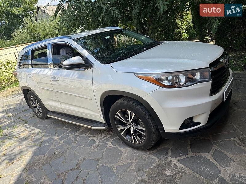 Toyota Highlander 2016