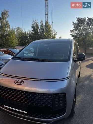 Hyundai Staria 2024