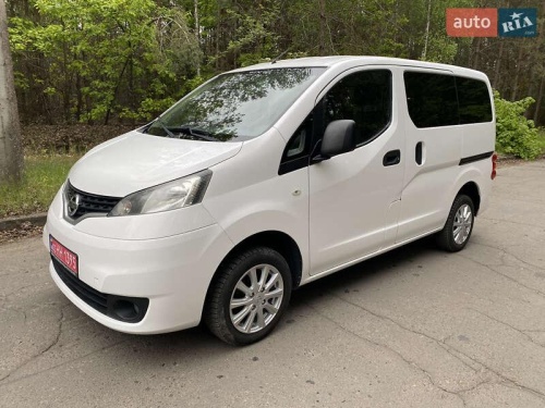 Nissan NV200 2013
