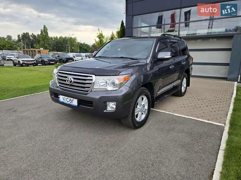 Toyota Land Cruiser 2012